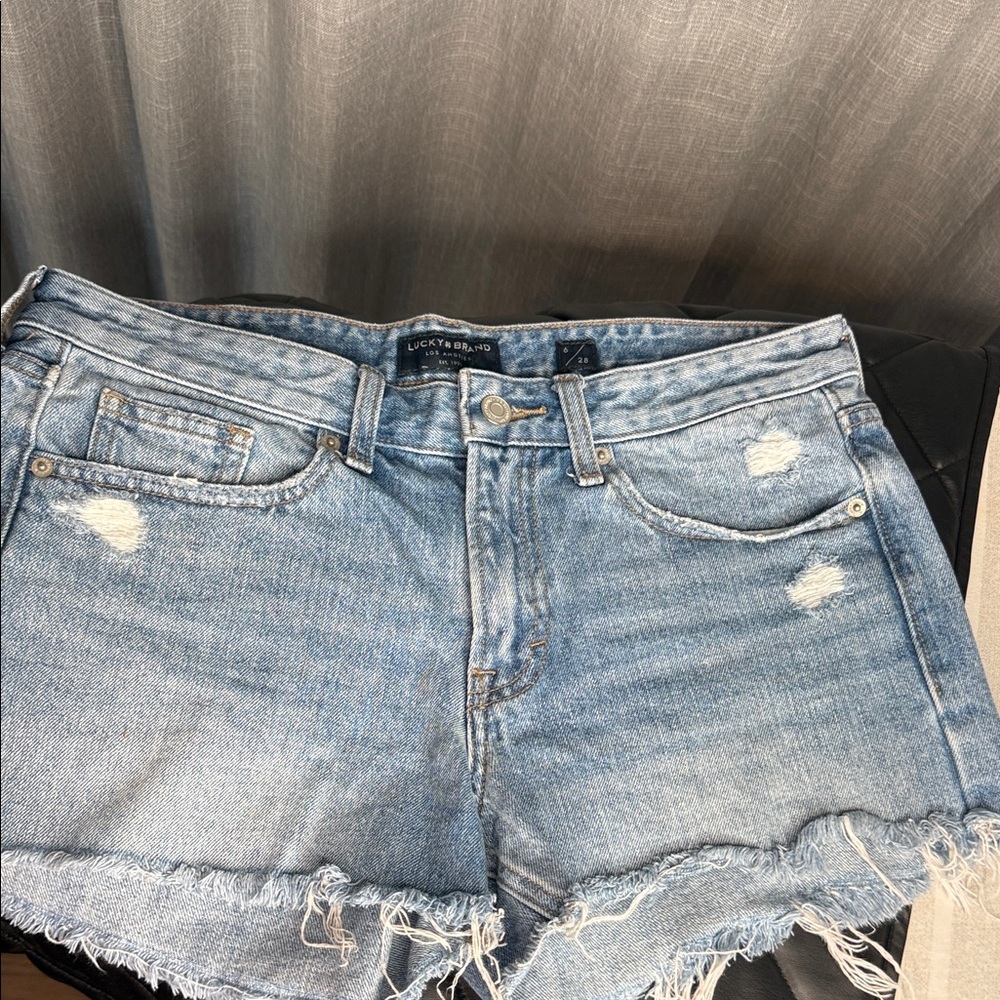 Lucky Brand Women's Light Blue Distressed Jean Shorts 6/28
